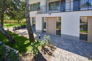 Exterior - Modern 55m² Apartment in Modra Center, 5 Min to Forest Trails & Wineries (Modra)