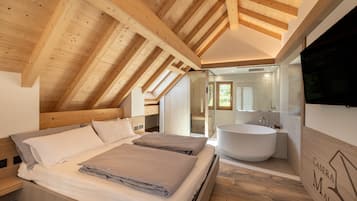 WiFi (free), bed sheets