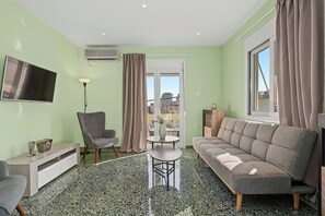 TV, offices - Zeta's House, 550m from Agios Antonios Metro (Peristeri)