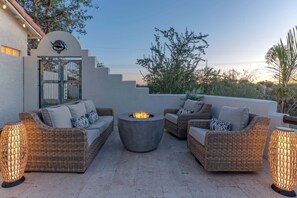 Terrace/patio - MT Views, Golf Oasis, Htd POOL, Spa, Smart TVs (Gold Canyon)
