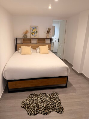 Room - Vrbo Property (Cannes)