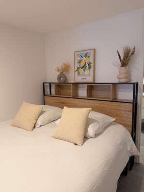 Room - Vrbo Property (Cannes)
