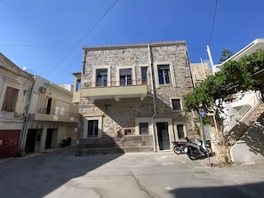 Exterior - Holiday Home 'Medieval Mansion Fully Restored In' with Wi-Fi and Air Conditioning (Chios)