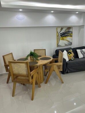 Dining - Cozy modern 1-bedroom apartment with AC in delightful Santo Domingo (Santo Domingo)