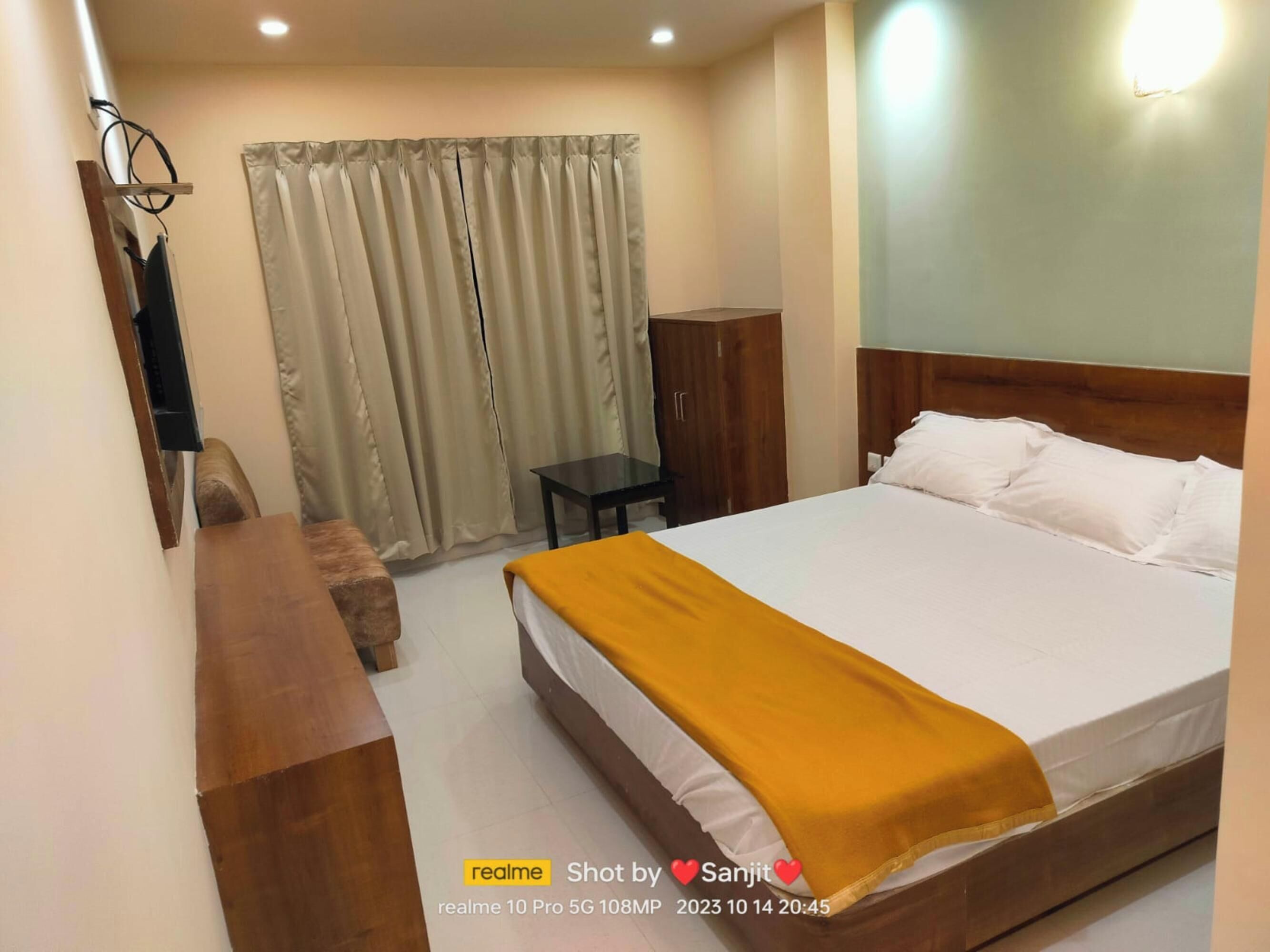 Deluxe-Doppelzimmer, Stadtblick | Schreibtisch, kostenloses WLAN