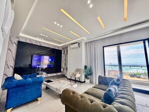 Apartment, 2 Schlafzimmer, Balkon, Meerblick | Wohnbereich