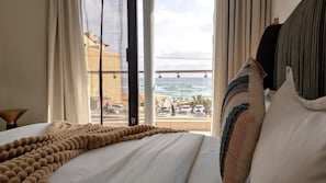 Apartment, 2 Schlafzimmer, Balkon, Meerblick | Bügeleisen/Bügelbrett, kostenloses WLAN