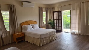 Iron/ironing board, WiFi, bed sheets - Cozy 1-bedroom studio in peaceful English Harbour with AC (English Harbour)