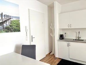 Interior - City, Country, River Studio Apartment '3' (Regensburg)