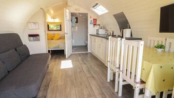 1 bedroom, free WiFi, individually decorated, individually furnished