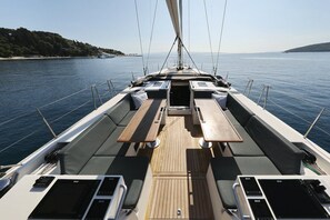Property grounds - Sun-Kissed Sailing Adventure in Split, Croatia (Split)