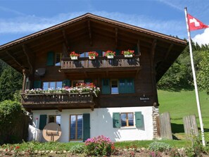 Exterior - Rehweid (2. Stock) Appartement/Fewo, Dusche oder Bad, WC 5-Bettwohnung by Interhome (Gstaad)