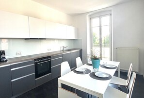 Private kitchen - Stadt Land Fluss Apartment 2 (Regensburg)
