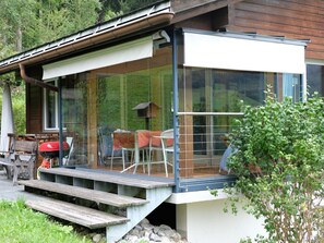 Terrace/patio - Weidli, Chalet Appartement/Fewo, Dusche oder Bad, WC 4-Bettwohnung by Interhome (Zweisimmen)