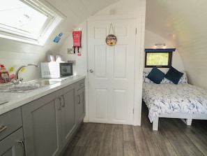 1 bedroom, free WiFi, individually decorated, individually furnished - Gortin Glen Glamping Pod 4 (Omagh)