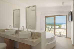 8 bedrooms, in-room safe, desk, iron/ironing board - Calòre Villa I, Close to Beach, Wellness & Cinema (Rethymno)