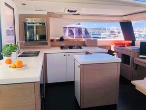 Private kitchen - Sun-kissed Sailing Adventure in Split-Dalmatia, Croatia (Seget Donji)