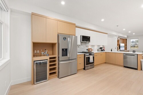 Brand New 3BR Townhome | Roof Top Patio + Garage