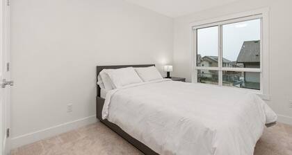 Brand New 3BR Townhome | Roof Top Patio + Garage