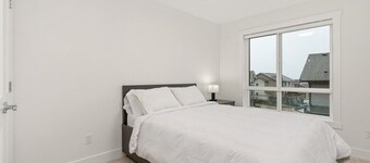 Brand New 3BR Townhome | Roof Top Patio + Garage