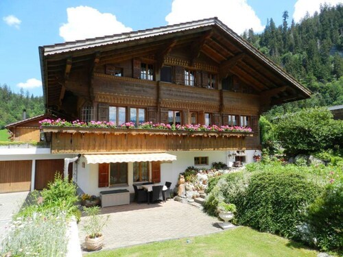 Giferblick Appartement/Fewo, Dusche oder Bad, WC 3-Bettwohnung by Interhome