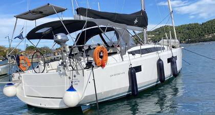 Sun-Kissed Sailing Adventure in Islas Esporadas