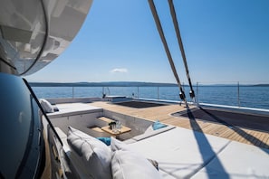 Property grounds - Sun-Kissed Sailing Adventure in Split, Croatia (Kaštel Gomilica)