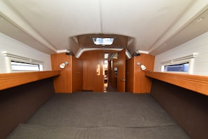 Room - Sun-Kissed Sailing Adventure in Zadar, Croatia (Zadar)
