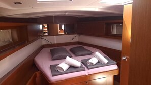 2 bedrooms