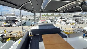 Marina - Sun-Kissed Sailing Adventure in Islas Sarónicas (Alimos)
