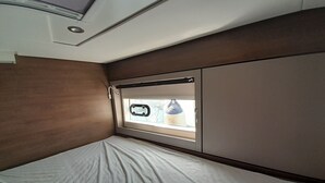 5 bedrooms - Sun-Kissed Sailing Adventure in Islas Sarónicas (Alimos)