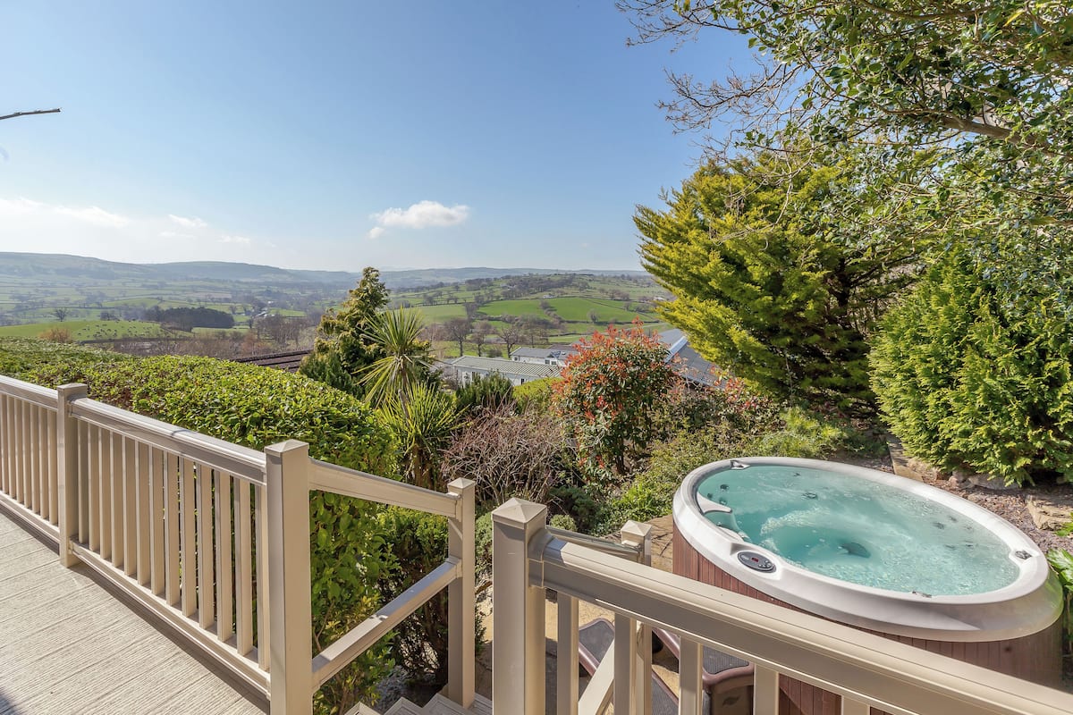 Cliff Top Lodge
