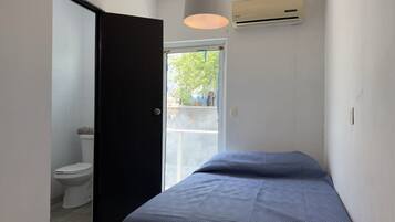 WiFi, bed sheets