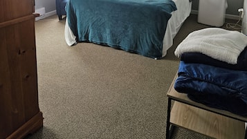 WiFi, bed sheets