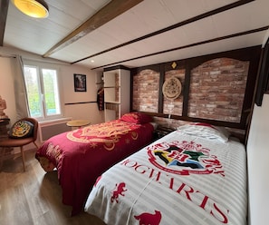 WiFi, bed sheets - Le Cocon du Sorcier B&B in the Marais Breton Vendéen, 25 min from Noirmoutier (Châteauneuf)