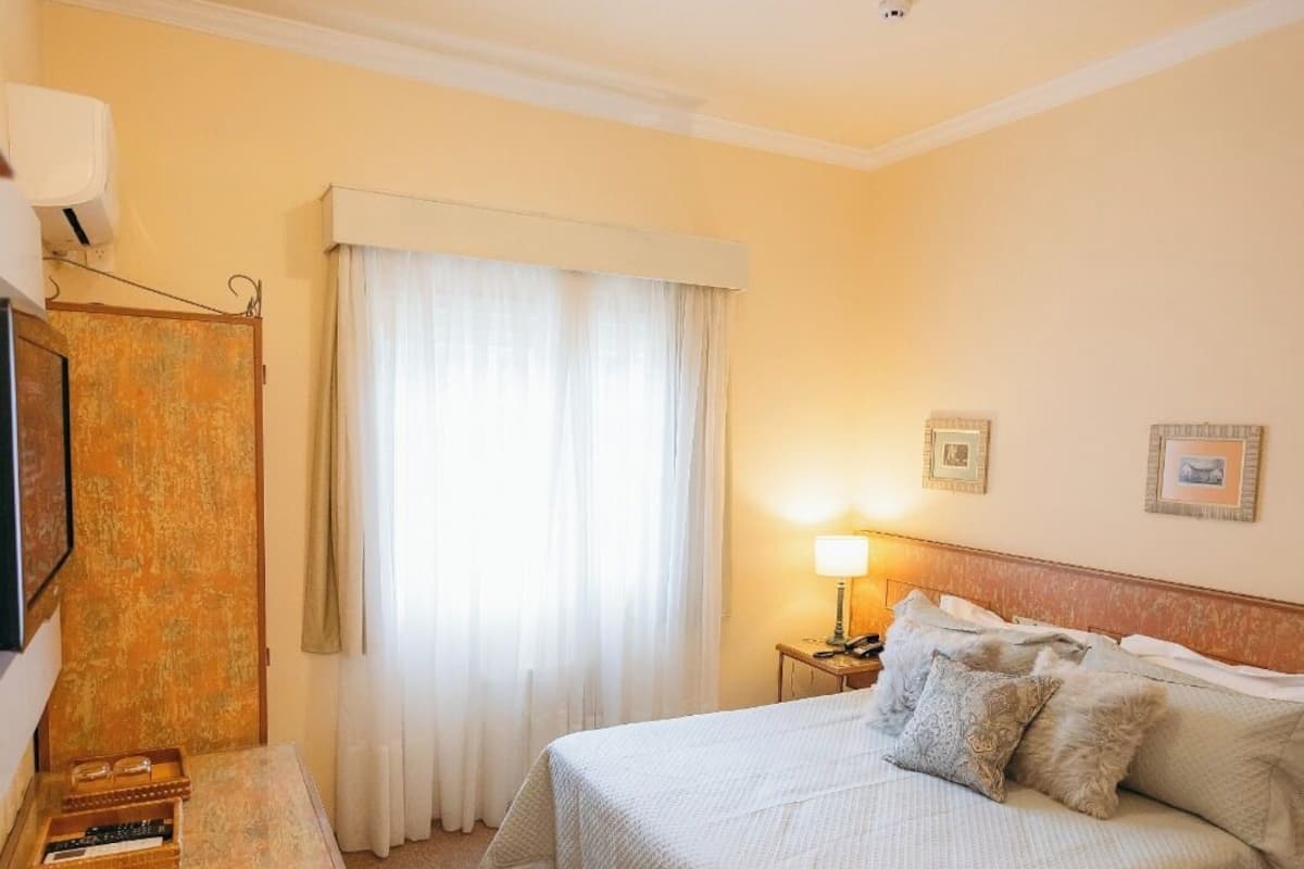 Traditional Suite | Desk, WiFi (free)