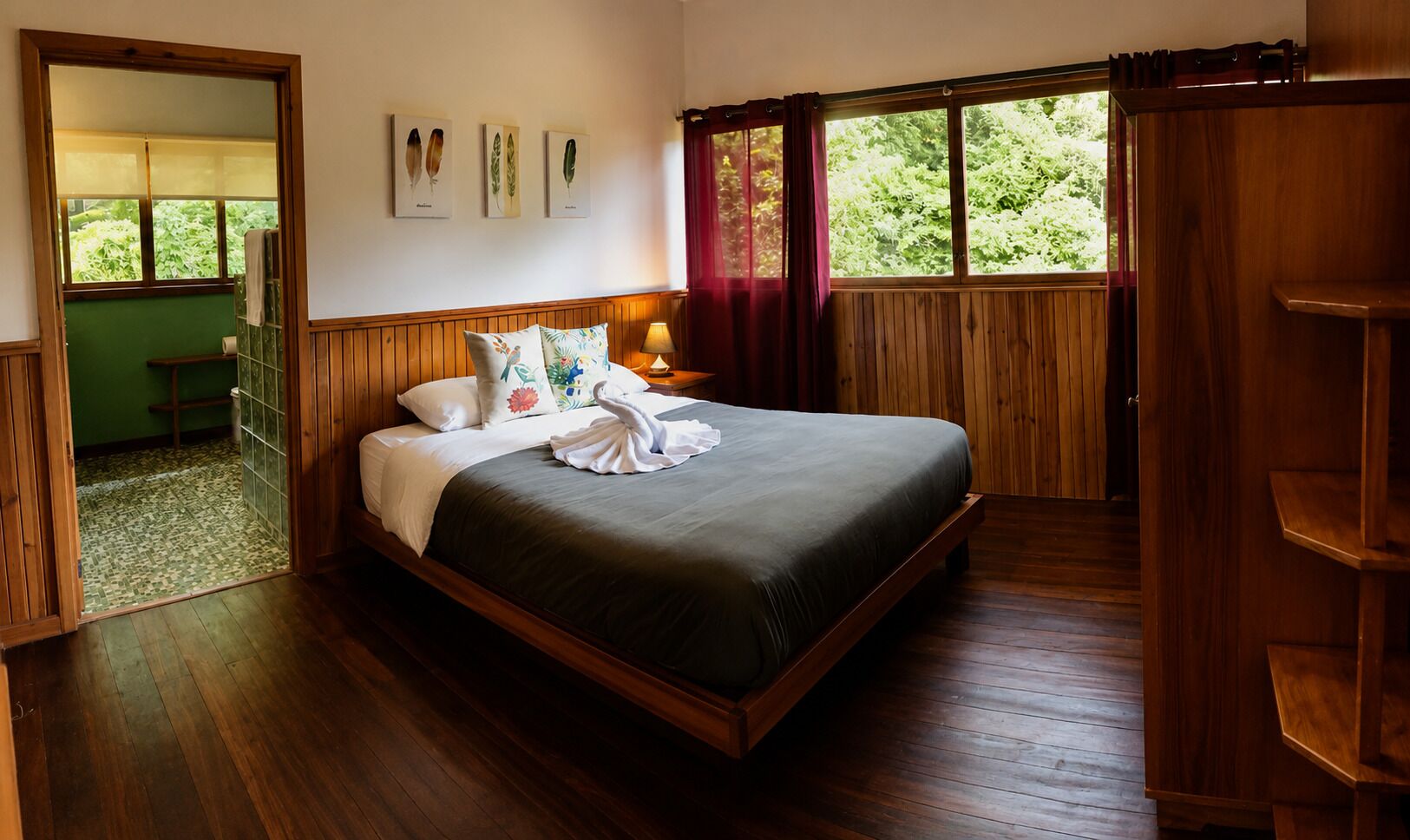 Caja de seguridad en la habitación, wifi gratis y ropa de cama 