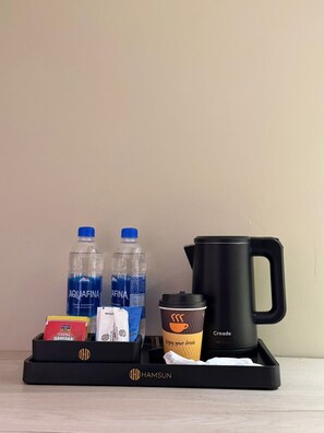 Kaffee und/oder Kaffeemaschine