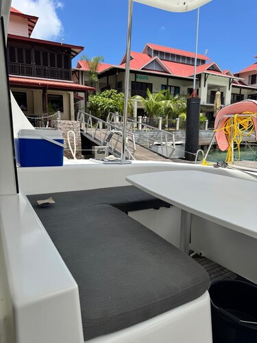 Sun-Kissed Sailing Adventure in Isla de Mahe, Seychelles