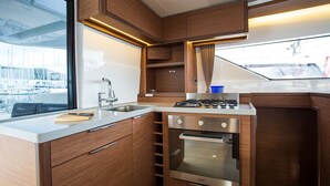 Private kitchen - Sun-kissed Sailing Adventure in Split-Dalmatia, Croatia (Seget Donji)