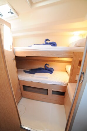5 bedrooms