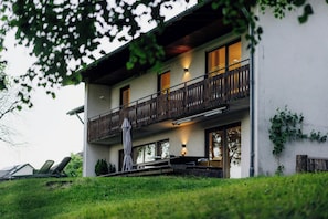 Exterior - Mid-century house with valley view in Vulkaneifel (Gerolstein)