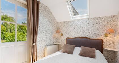 Bed & Breakfast 'Les Soliers - La Tourelle' mit Balkon und WLAN