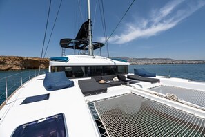 Property grounds - Sun-Kissed Sailing Adventure in Islas Sarónicas (Alimos)