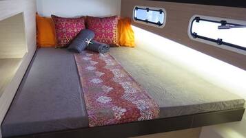 4 bedrooms, iron/ironing board