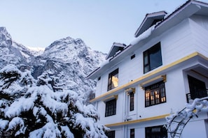 Exterior - Mystique Valley by Trekocity (Lachung)