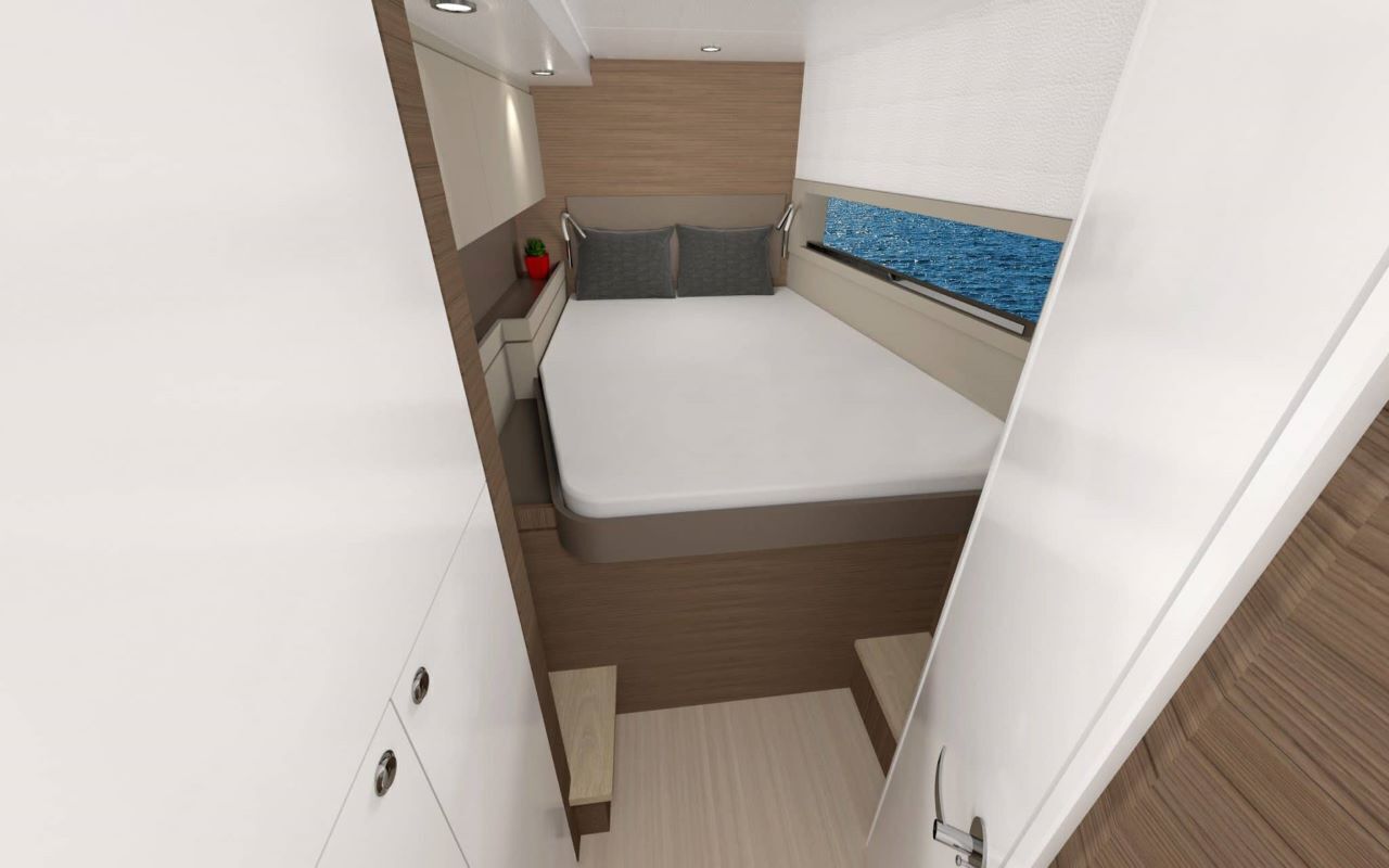 Un dormitorio pequeño con cama, mesita de noche, ventana con vistas y una puerta.