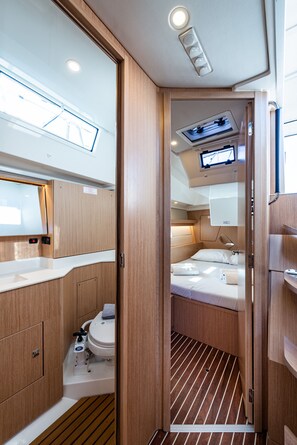 Bathroom - Sun-Kissed Sailing Adventure in the Ionian Islands, Lefkada (Lefkada)