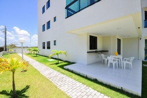 Apartment | Outdoor dining - Sea Residence (Ipojuca)