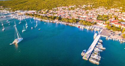 Sun-Kissed Sailing Adventure in Northern Croatia